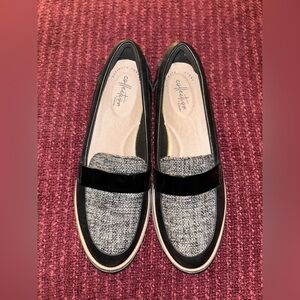 Clarks Ultimate Comfort Collection Womens Shoes 7 1/2 Black Plaid Office Slip On